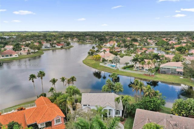 1078 Laguna Springs Dr, Weston, FL 33326