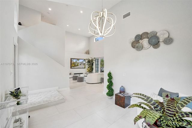 1078 Laguna Springs Dr, Weston, FL 33326