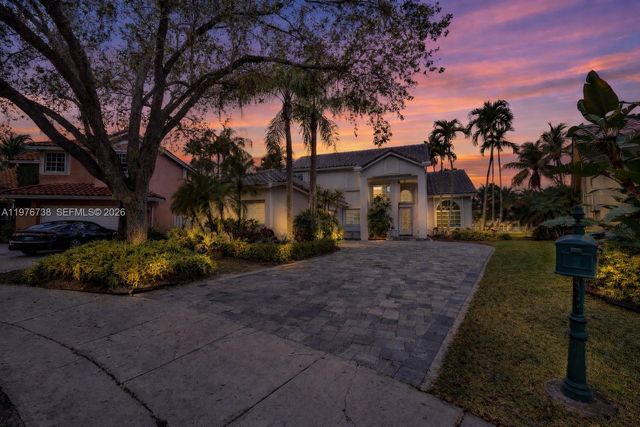 1078 Laguna Springs Dr, Weston, FL 33326