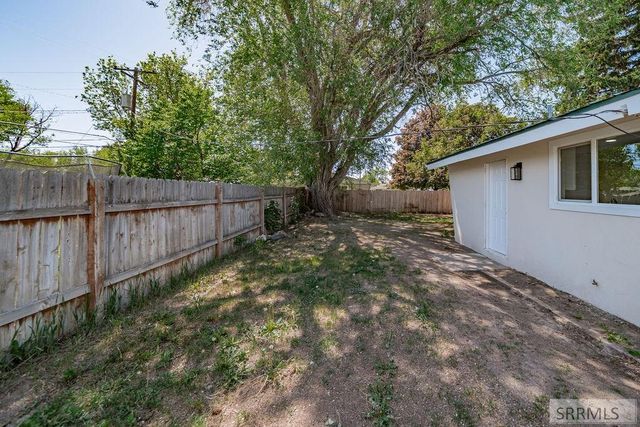 750 NE Bonneville Drive, Idaho Falls, ID 83401