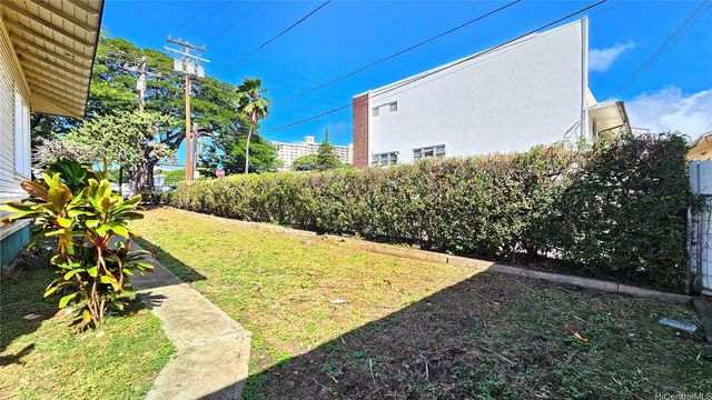 1727 Nuuanu Avenue, Honolulu, HI 96817