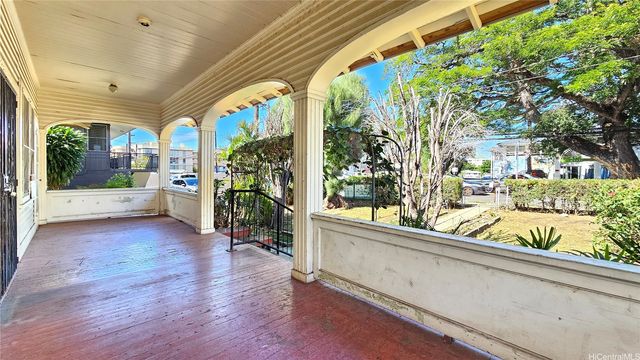 1727 Nuuanu Avenue, Honolulu, HI 96817