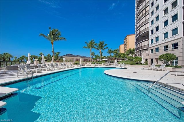 8665 Bay Colony DR 201, Naples, FL 34108