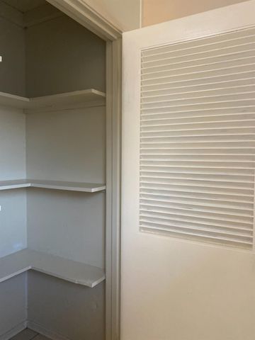 1916 Ashlan, Clovis, CA 93611