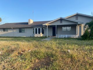 1916 Ashlan, Clovis, CA 93611