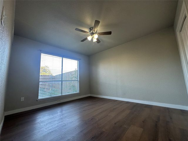 2626 Nina, Grand Prairie, TX 75052