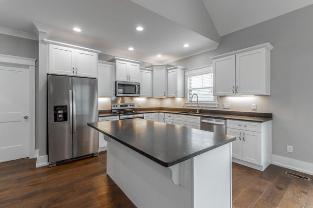 6870 Carnell Way, Chattanooga, TN 37421