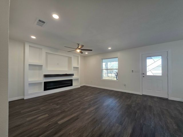 924 E Titus Street, Mexia, TX 76667