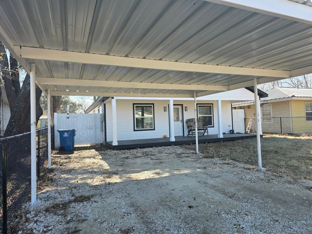 924 E Titus Street, Mexia, TX 76667