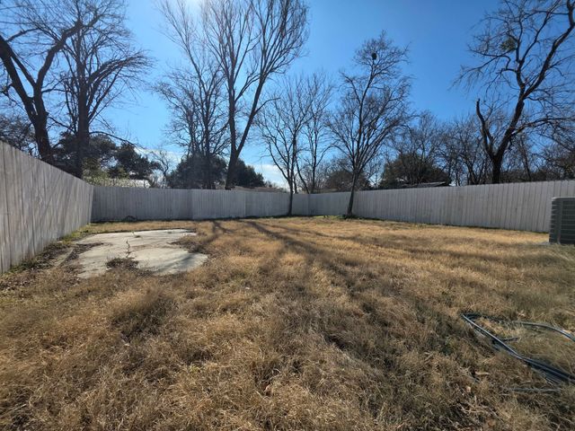 924 E Titus Street, Mexia, TX 76667