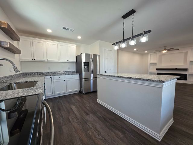 924 E Titus Street, Mexia, TX 76667