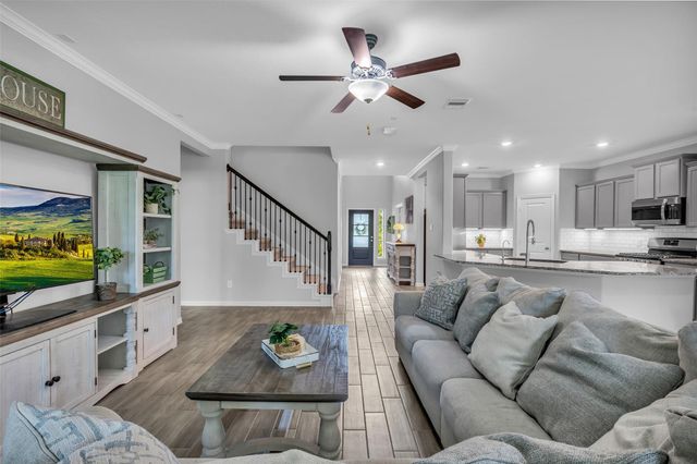 309 Lochvale Peak Court, Montgomery, TX 77316