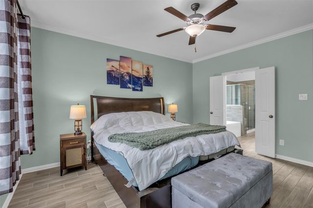 309 Lochvale Peak Court, Montgomery, TX 77316