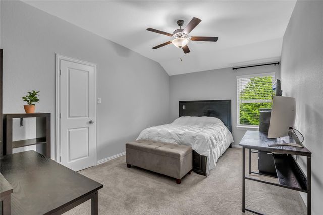 309 Lochvale Peak Court, Montgomery, TX 77316