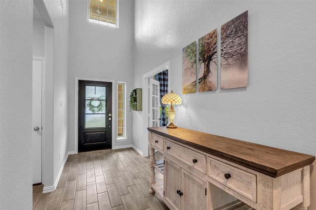 309 Lochvale Peak Court, Montgomery, TX 77316