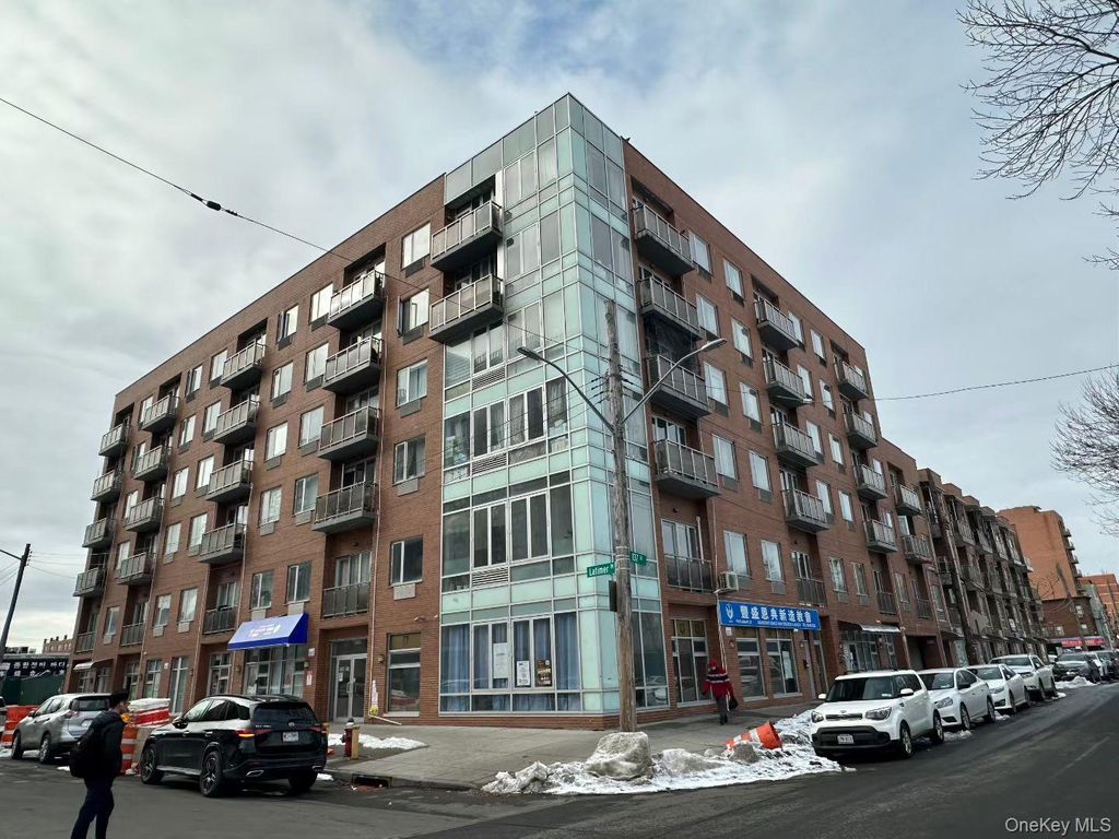 13621 Latimer Place 6G, Flushing, NY 11354