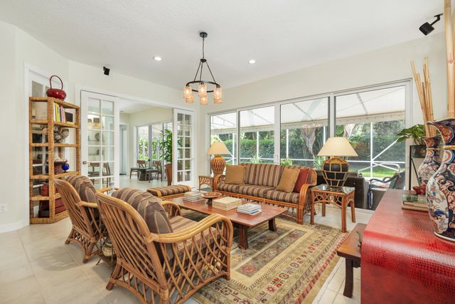 1754 Flagler Manor Circle, West Palm Beach, FL 33411