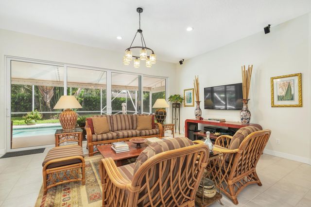 1754 Flagler Manor Circle, West Palm Beach, FL 33411