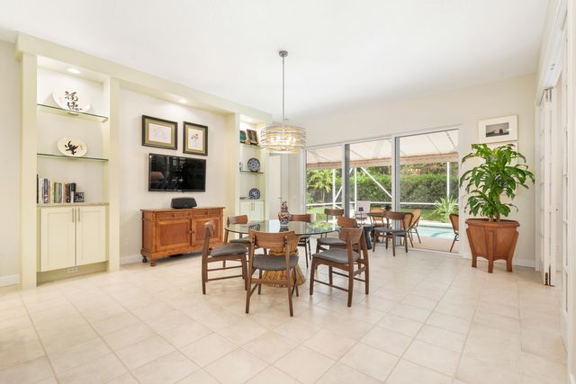 1754 Flagler Manor Circle, West Palm Beach, FL 33411