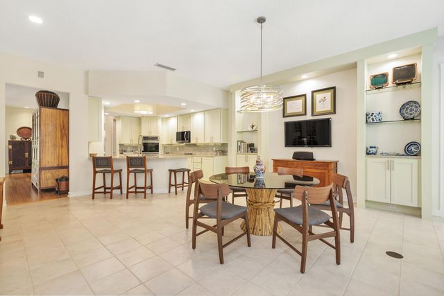 1754 Flagler Manor Circle, West Palm Beach, FL 33411