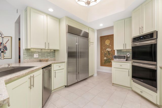 1754 Flagler Manor Circle, West Palm Beach, FL 33411
