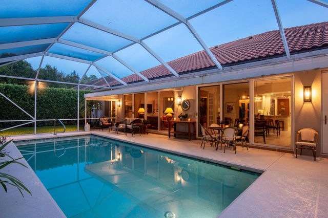 1754 Flagler Manor Circle, West Palm Beach, FL 33411