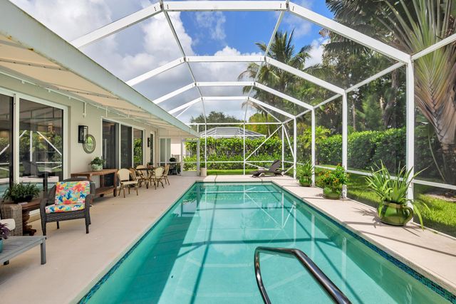 1754 Flagler Manor Circle, West Palm Beach, FL 33411