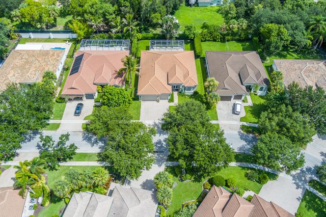 1754 Flagler Manor Circle, West Palm Beach, FL 33411