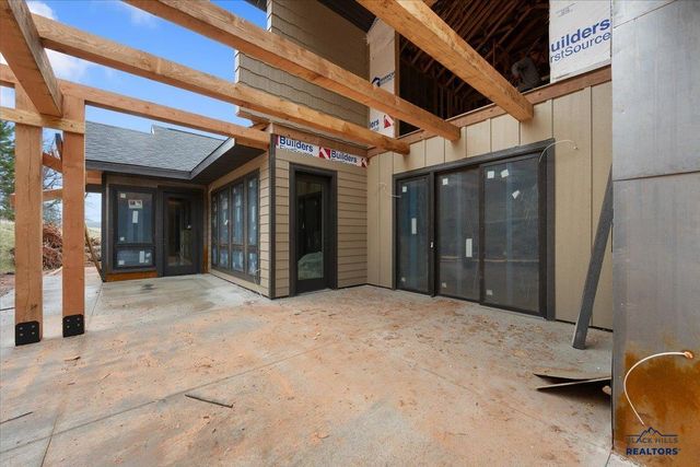 20612 APPLE SPRINGS BLVD, Sturgis, SD 57785