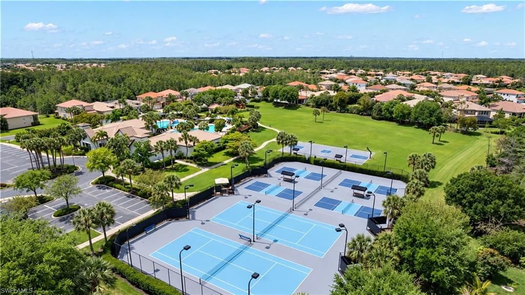 10450 Spruce Pine CT, FORT MYERS, FL 33913 — photo 3