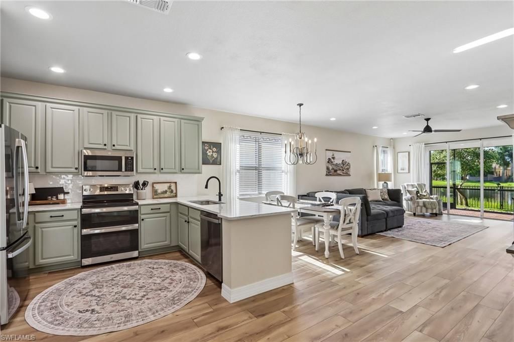 10450 Spruce Pine CT, FORT MYERS, FL 33913 — photo 4