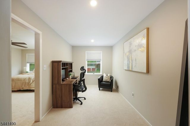 2 Daniel Dr, Hillsborough Twp., NJ 08844