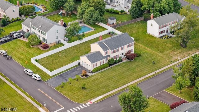 2 Daniel Dr, Hillsborough Twp., NJ 08844