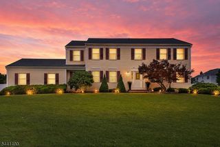 2 Daniel Dr, Hillsborough Twp., NJ 08844