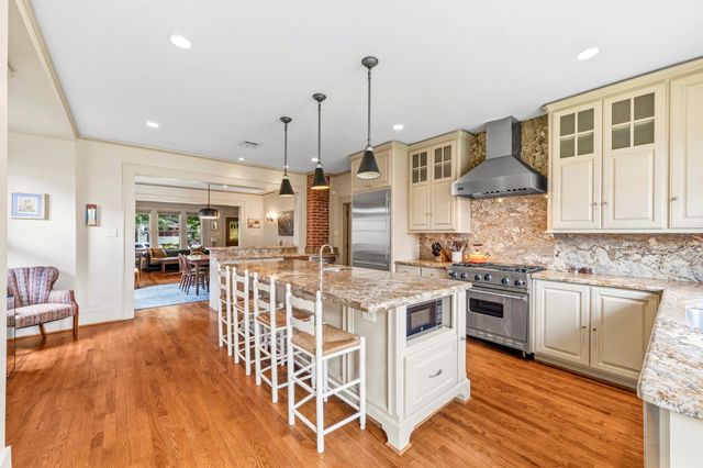 1521 Kipling Street, Houston, TX 77006