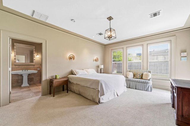 1521 Kipling Street, Houston, TX 77006