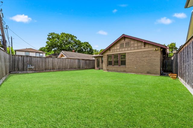 1521 Kipling Street, Houston, TX 77006