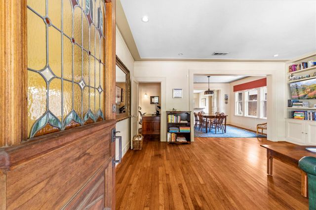 1521 Kipling Street, Houston, TX 77006