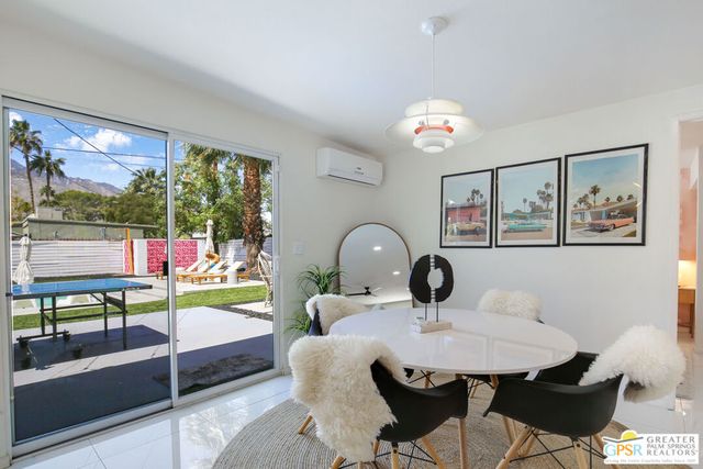 631 S El Cielo Road, Palm Springs, CA 92264