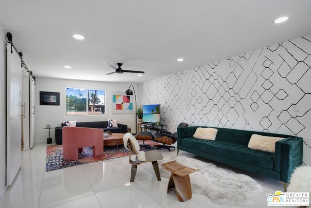 631 S El Cielo Road, Palm Springs, CA 92264