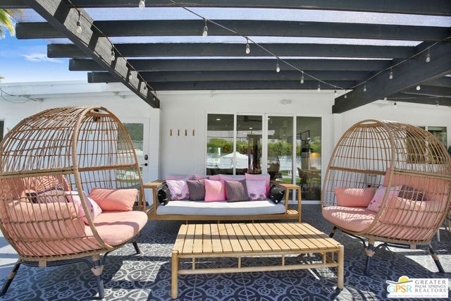 631 S El Cielo Road, Palm Springs, CA 92264