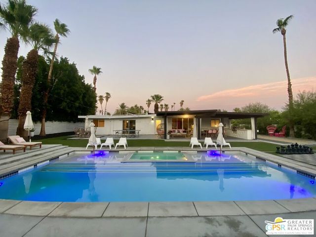 631 S El Cielo Road, Palm Springs, CA 92264