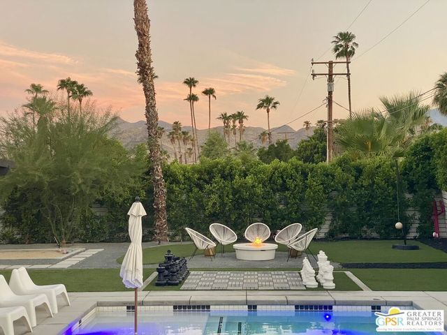 631 S El Cielo Road, Palm Springs, CA 92264