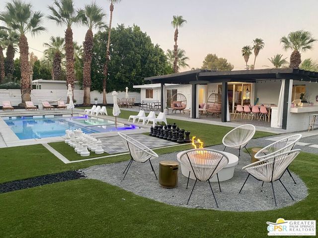 631 S El Cielo Road, Palm Springs, CA 92264