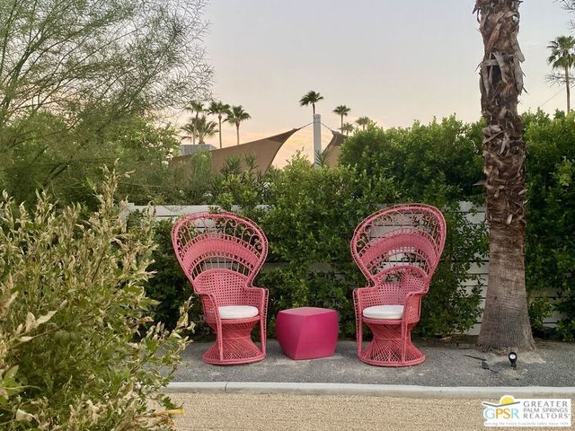 631 S El Cielo Road, Palm Springs, CA 92264