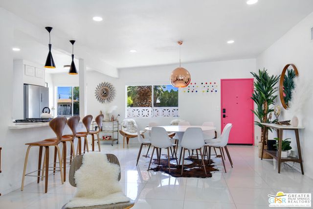 631 S El Cielo Road, Palm Springs, CA 92264