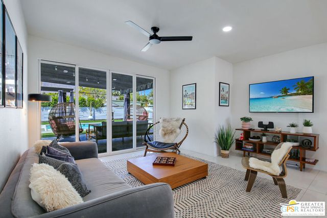 631 S El Cielo Road, Palm Springs, CA 92264