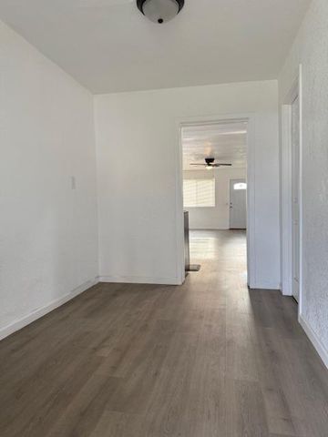 16286 Letteau Ave, Delhi, CA 95315