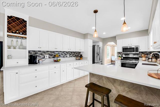6503 Mountview, Brighton, MI 48116