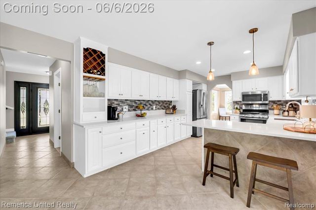 6503 Mountview, Brighton, MI 48116